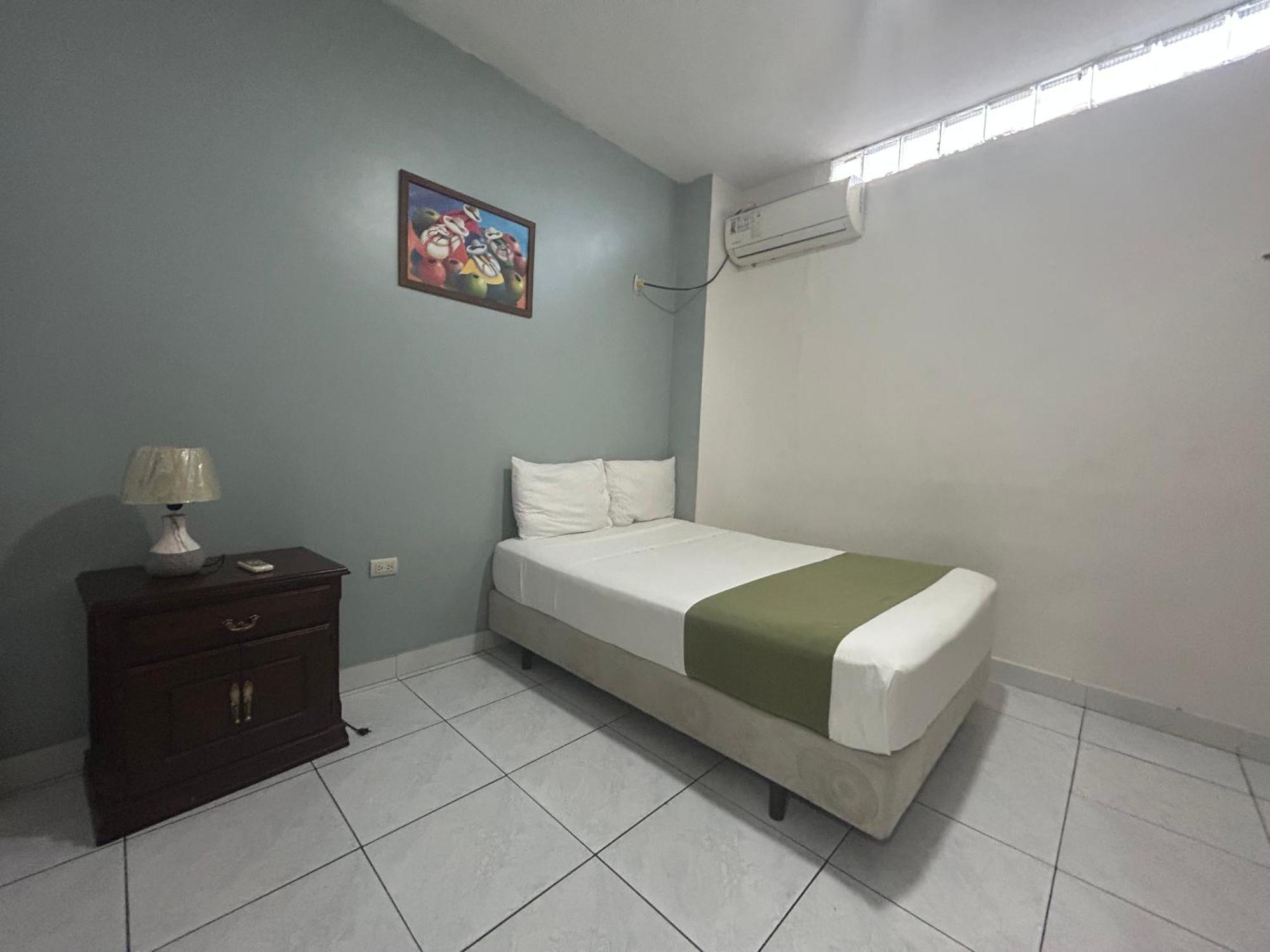 Departamentos De 2 Y 3 Habitaciones En El Centro De מנטה מראה חיצוני תמונה